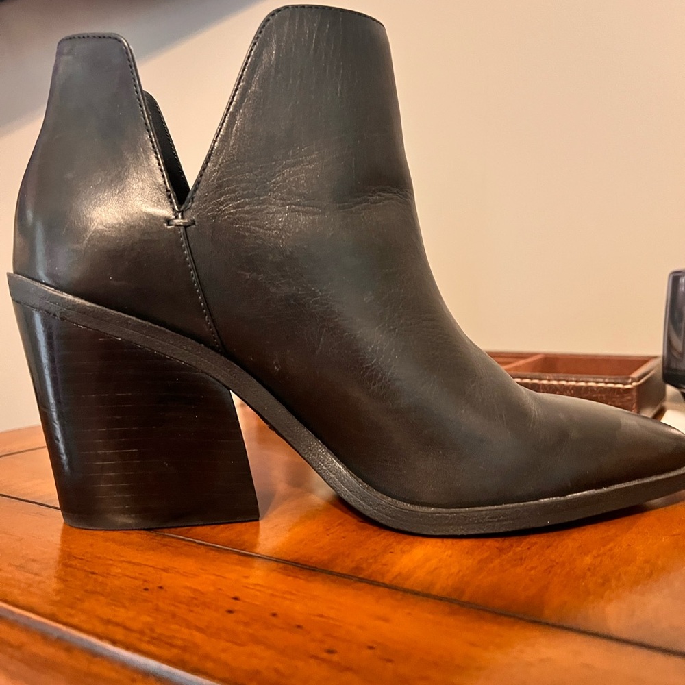 Women’s Black Leather Heeled Boots